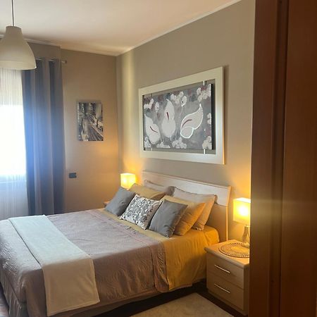 Charme & Relax - Fiera Di Roma - Fiumicino Airport Apartment Ponte Galeria Bagian luar foto