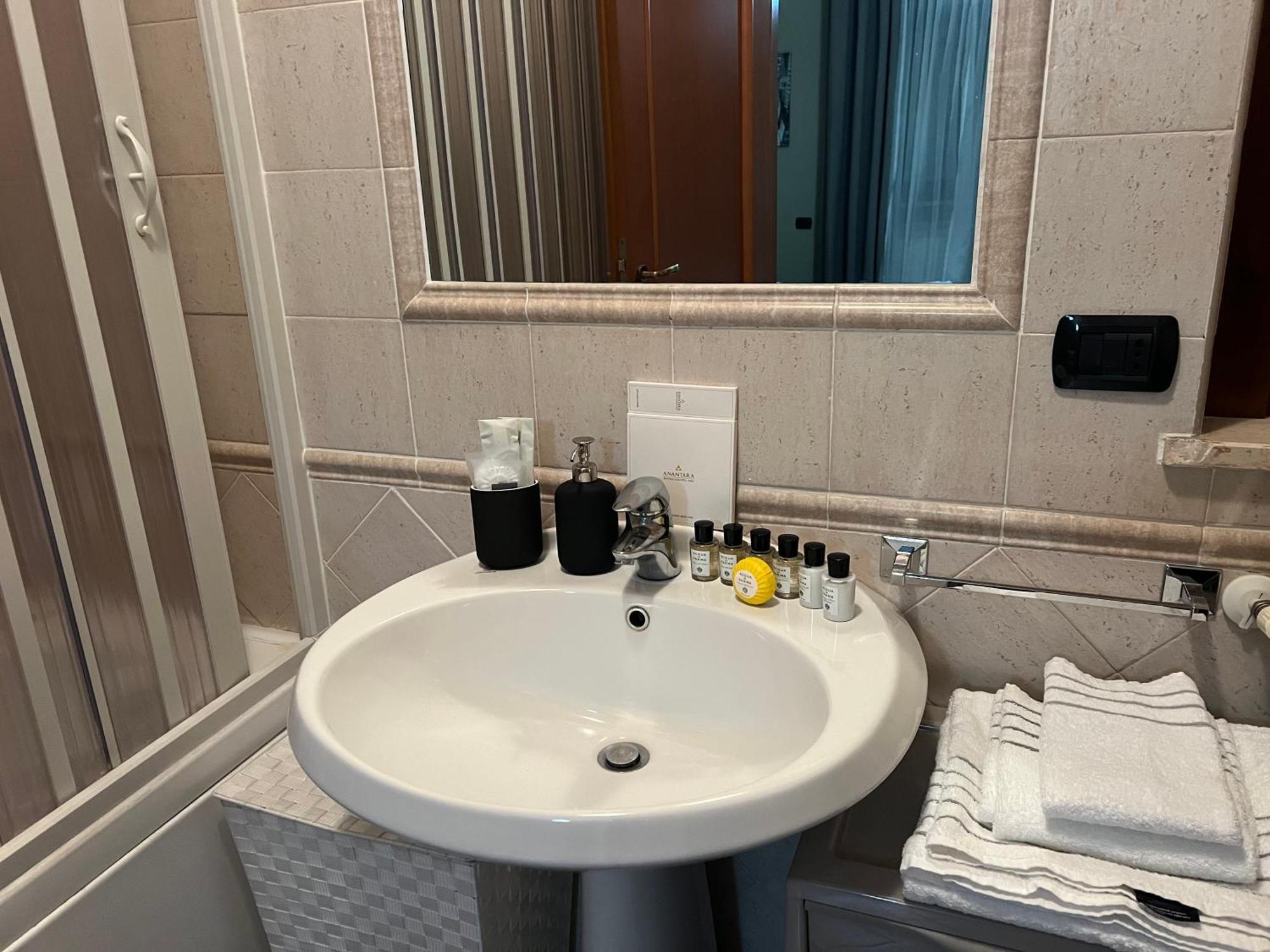 Charme & Relax - Fiera Di Roma - Fiumicino Airport Apartment Ponte Galeria Bagian luar foto